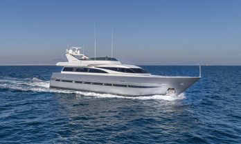 Charter yacht ANDILIS at sea